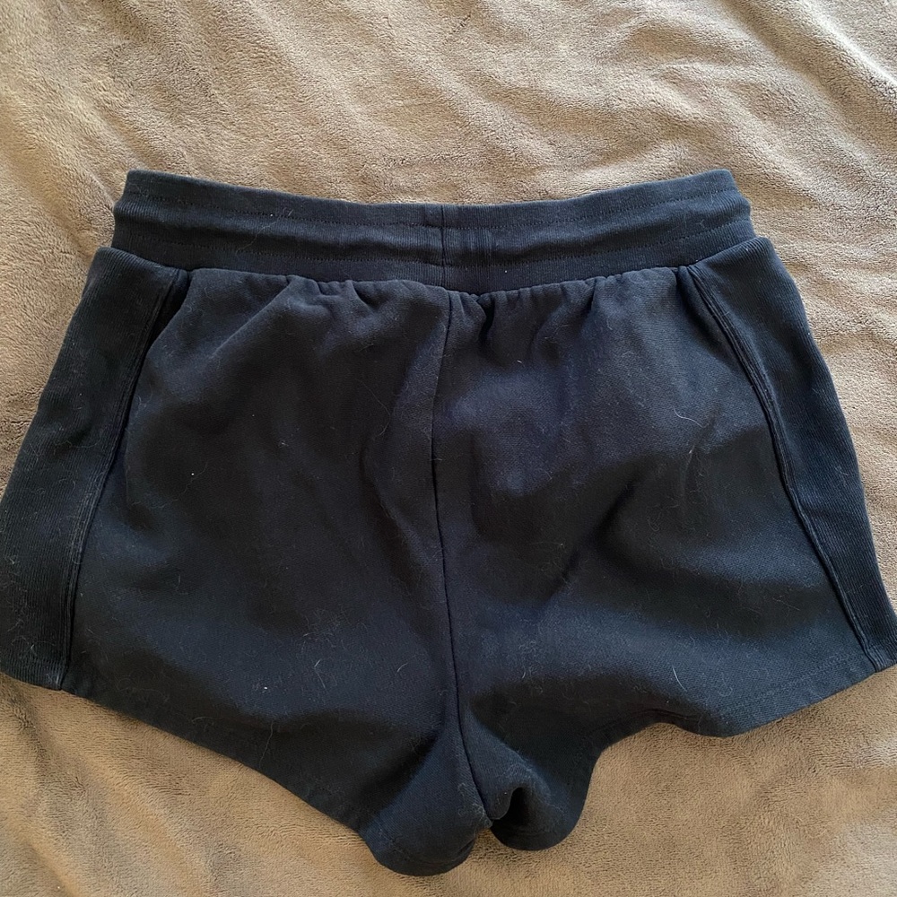 Champion Reverse Weave Shorts - Picture 2 of 3